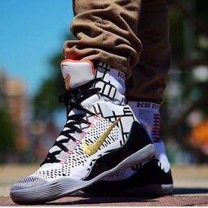 Kobe IX Elite (GS) White/ Metallic Gold-Black